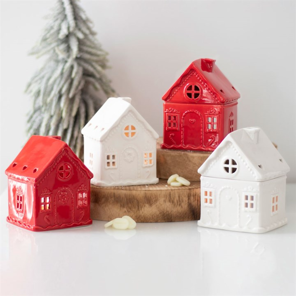 White Gingerbread House Ceramic Oil Burner